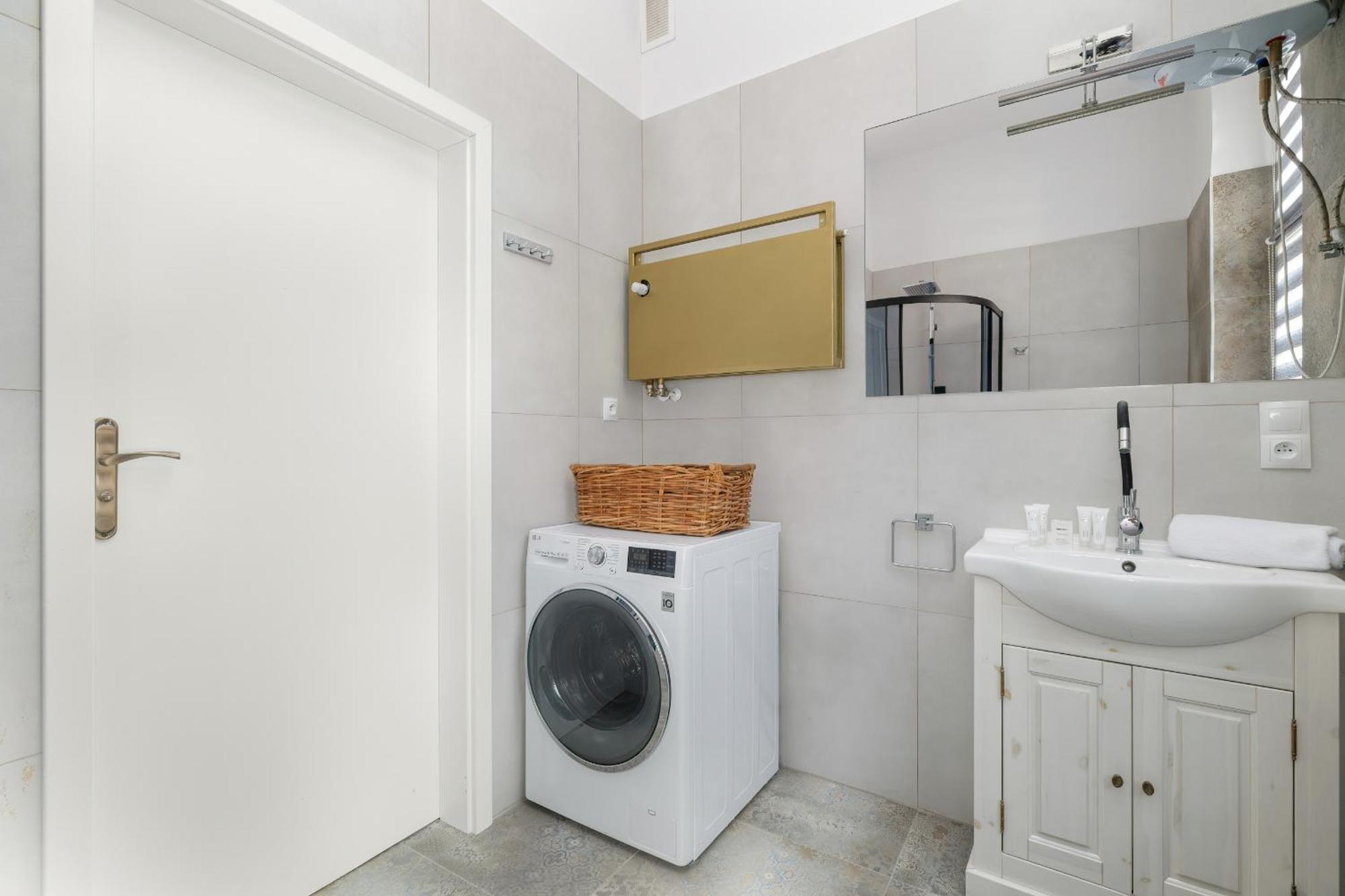 Nowoczesne I Stylowe Apartamenty W Centrum Bytomia Blisko Rynku By Noclegi Renters المظهر الخارجي الصورة